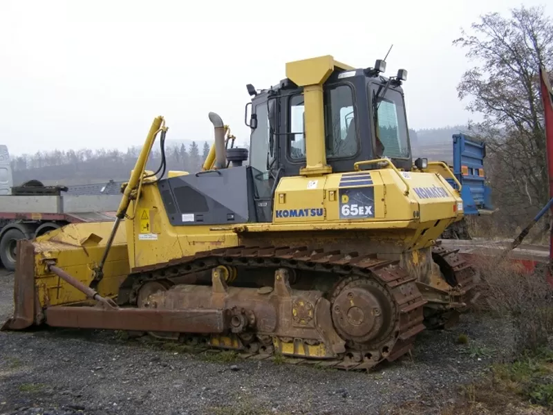 KOMATSU D 65 EX 15-бульдозер.
