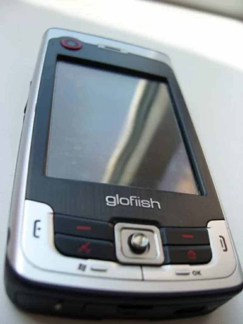 Продам мобильный телефон Glofiish X800