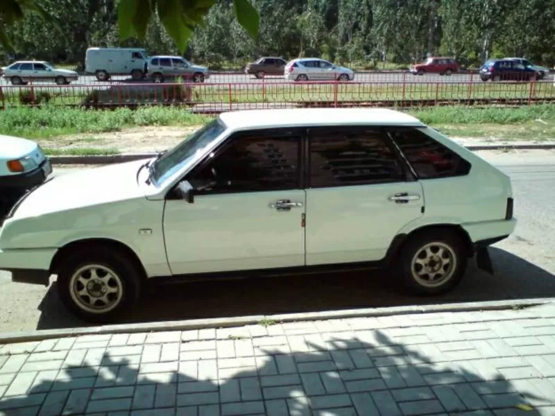 Продаю автомобиль ВАЗ-21093
